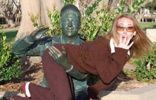 Vòng tay âu yếm! Vòng tay âu yếm!