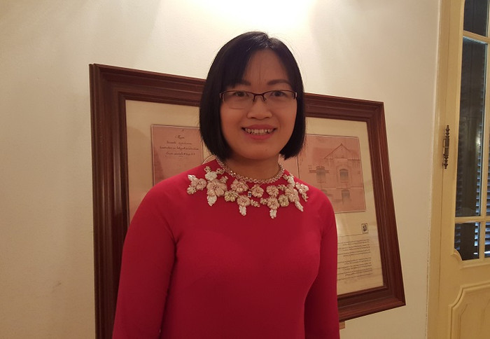 Cô Nguyễn Thị Thúy Nga, giáo viên dạy Địa lý tại Trường Trung học phổ thông Chuyên Nguyễn Trãi, tỉnh Hải Dương (Ảnh: Thùy Linh)