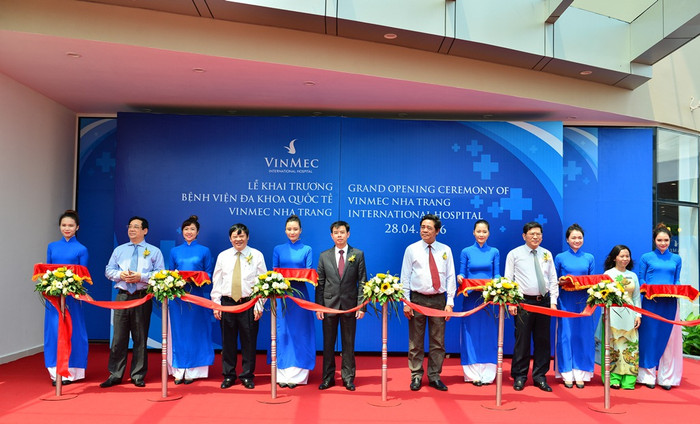 Lễ cắt băng khánh thành Bênh viện Đa khoa Quốc tế (ĐKQT) Vinmec Nha Trang. Lễ cắt băng khánh thành Bênh viện Đa khoa Quốc tế (ĐKQT) Vinmec Nha Trang.