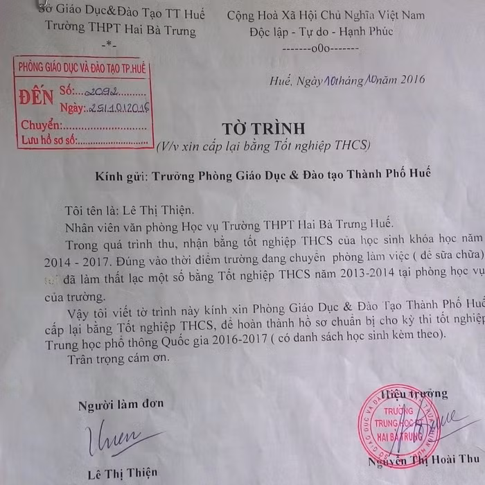 Tờ trình xin cấp lại bằng tốt nghiệp của Trường Trung học phổ thông Hai Bà Trưng (TP.Huế). Ảnh: AN Tờ trình xin cấp lại bằng tốt nghiệp của Trường Trung học phổ thông Hai Bà Trưng (TP.Huế). Ảnh: AN