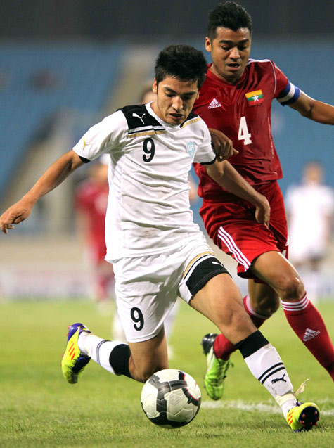 U23 Uzbekistan (áo trắng) có chiến thắng khá vất vả. Ảnh: Quang Minh U23 Uzbekistan (áo trắng) có chiến thắng khá vất vả. Ảnh: Quang Minh