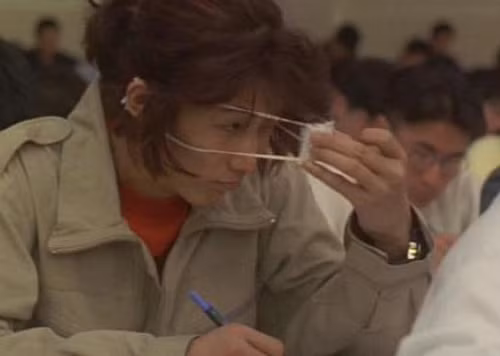 Vào phòng thi mới nhận ra còn nhiều kẻ "cao tay" hơn mình.