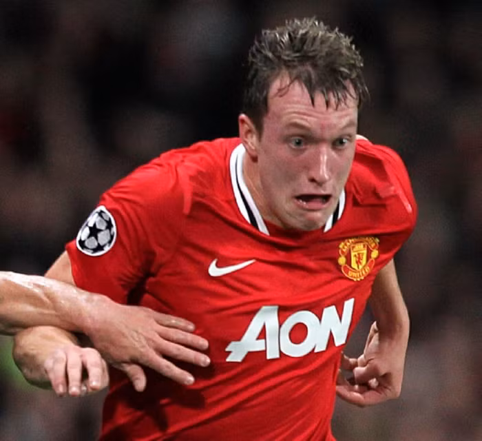 Phil Jones - một chiến binh thực thụ trên sân cỏ.