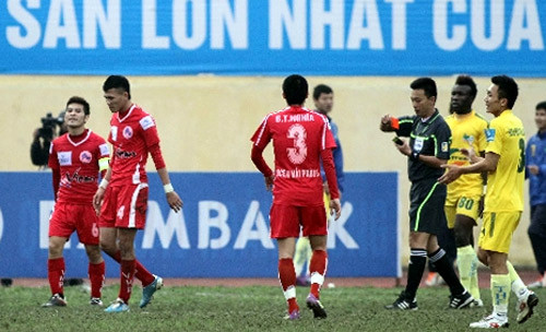 Trọng tài 'bẻ còi' Võ Minh Trí thừa nhận sai lầm ảnh 1