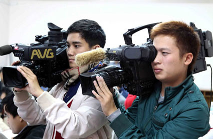 AVG đã chấp nhận chia sẻ cùng VTV và VTC. AVG đã chấp nhận chia sẻ cùng VTV và VTC.