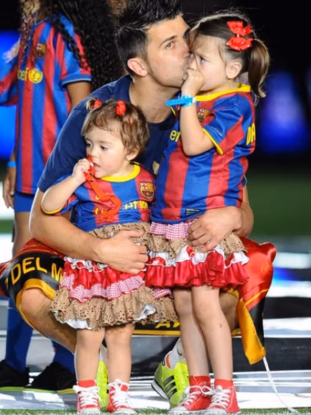 David Villa rất hạnh phúc khi bên hai cô con gái nhỏ - thiên thần của anh.