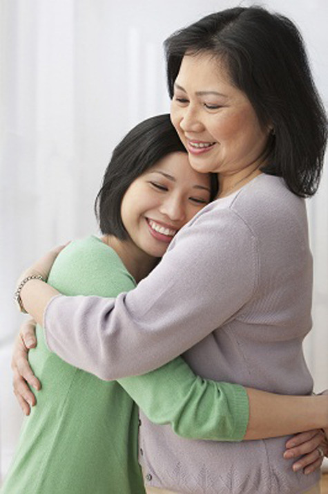 Mẹ và con gái (Ảnh minh họa/ Nguồn: Internet) Mẹ và con gái (Ảnh minh họa/ Nguồn: Internet)