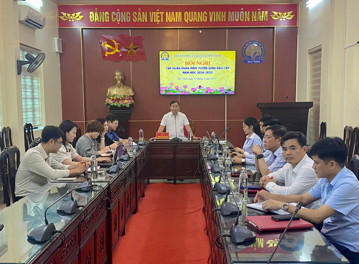 Sở Giáo dục và Đào tạo Bắc Ninh phối hợp với đơn vị hỗ trợ tiến hành tập huấn phần mềm tuyển sinh đầu cấp trực tuyến cho giáo viên toàn tỉnh qua zoom online 4b3d1e6a5161f23fab70.jpg