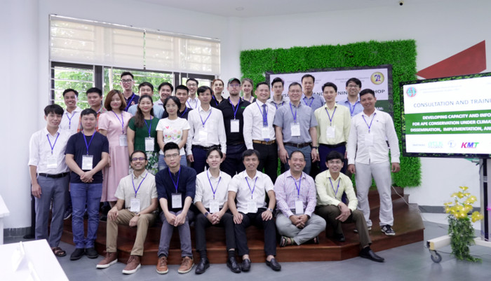 Các đại biểu chụp ảnh kỷ niệm. 3.jpg
