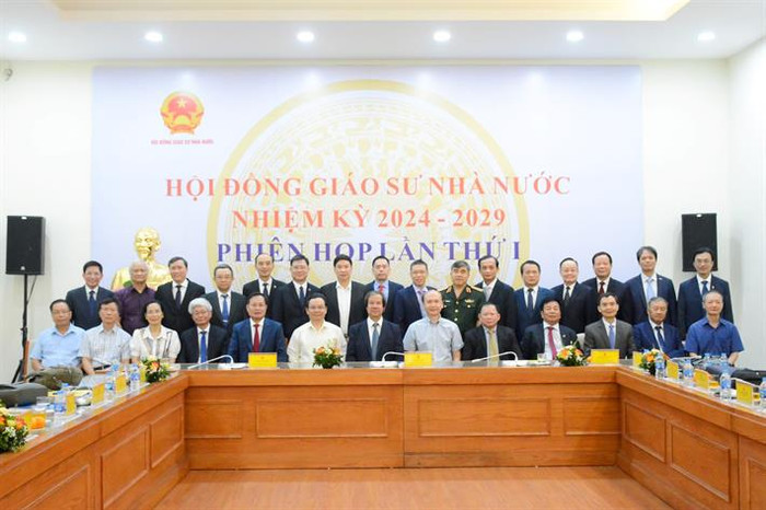 Hội đồng Giáo sư nhà nước nhiệm kỳ 2024-2029 (ảnh: moet.gov.vn) 1.jpg