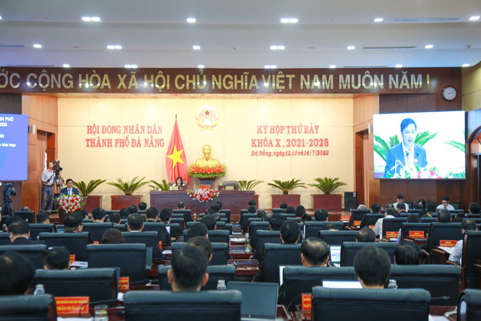 Đà Nẵng khai mạc kỳ họp thứ 7 Hội đồng nhân dân khóa X (nhiệm kỳ 2021-2026) với nhiều vấn đề quan trọng liên quan đến phát triển kinh tế, xã hội. Ảnh: AN