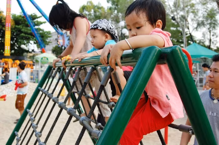 UBND Quận Cầu Giấy luôn đặt nhiệm vụ quan tâm chăm sóc giáo dục trẻ em tạo nhiều sân chơi cho trẻ em