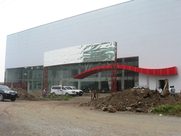 Khởi công muộn hơn "người hàng xóm" hơn một năm nhưng bệnh viện Nội tiết trung ương đã sắp hoàn thành và đưa vào sử dụng