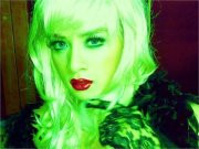 Nam ca sĩ Cao Thái Sơn qua tài hóa trang tài tình của chuyên gia trang điểm đã trở thành một cô gái quyến rũ. Nam ca sĩ Cao Thái Sơn qua tài hóa trang tài tình của chuyên gia trang điểm đã trở thành một cô gái quyến rũ.