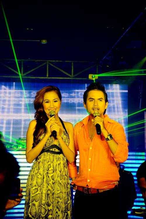 Đây cũng là lần trở về miền Tây của Mỹ Xuân sau khi đoạt giải Hoa hậu Nam Mê-Kông năm 2009. Mỹ Xuân không giấu sự hồi hộp lẫn tự hào khi được ban tổ chức mời đến giao lưu và biểu diễn. Đây cũng là lần trở về miền Tây của Mỹ Xuân sau khi đoạt giải Hoa hậu Nam Mê-Kông năm 2009. Mỹ Xuân không giấu sự hồi hộp lẫn tự hào khi được ban tổ chức mời đến giao lưu và biểu diễn.