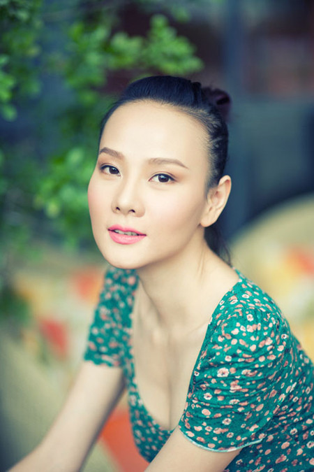 Người mẫu Dương Yến Ngọc tâm sự về scandal quỵt nợ: "Những sự việc xảy ra vừa qua, tôi cho rằng đó là thử thách của cuộc sống, và sắp tới tôi sẽ còn gặp nhiều thử thách nữa... Cuộc đời của con người hay hay dở ở chỗ bạn vượt qua những thử thách ấy như thế nào và có xứng đáng để nói về nó hay không". Người mẫu Dương Yến Ngọc tâm sự về scandal quỵt nợ: "Những sự việc xảy ra vừa qua, tôi cho rằng đó là thử thách của cuộc sống, và sắp tới tôi sẽ còn gặp nhiều thử thách nữa... Cuộc đời của con người hay hay dở ở chỗ bạn vượt qua những thử thách ấy như thế nào và có xứng đáng để nói về nó hay không".