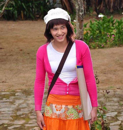 Huỳnh Anh trở thành con gái và vô cùng xinh đẹp trong phim For June Huỳnh Anh trở thành con gái và vô cùng xinh đẹp trong phim For June