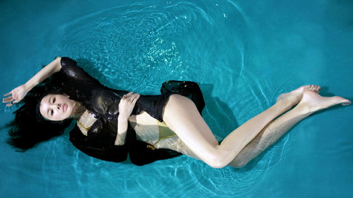 Được biết đến với nhiều vai diễn dịu dàng, trong sáng, Tôn Phi Phi đã tạo cho công chúng khám phá thêm vẻ đẹp của mình, vẻ đẹp sexy và cuốn hút. Được biết đến với nhiều vai diễn dịu dàng, trong sáng, Tôn Phi Phi đã tạo cho công chúng khám phá thêm vẻ đẹp của mình, vẻ đẹp sexy và cuốn hút.