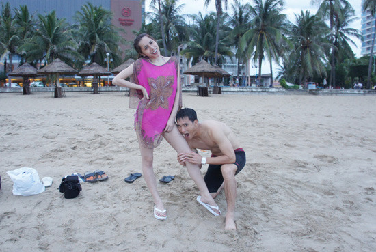 Công Vinh tỏ ra nghịch ngợm.. Công Vinh tỏ ra nghịch ngợm..