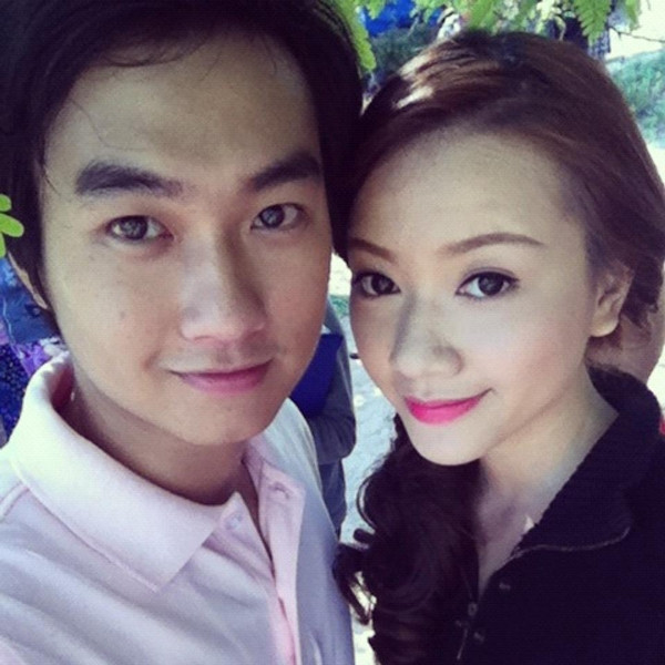 Sau thành công của Những nụ hôn rực rỡ, Anh Tuấn - "hoàng tử" của "cô lao công" Minh Hằng - dường như khá im hơi lặng tiếng. Gần đây, anh chàng đã trở lại với một dự án truyền hình mới bên cạnh hai người đẹp Sam và Băng Di (phim Đảo xanh). Sau thành công của Những nụ hôn rực rỡ, Anh Tuấn - "hoàng tử" của "cô lao công" Minh Hằng - dường như khá im hơi lặng tiếng. Gần đây, anh chàng đã trở lại với một dự án truyền hình mới bên cạnh hai người đẹp Sam và Băng Di (phim Đảo xanh).