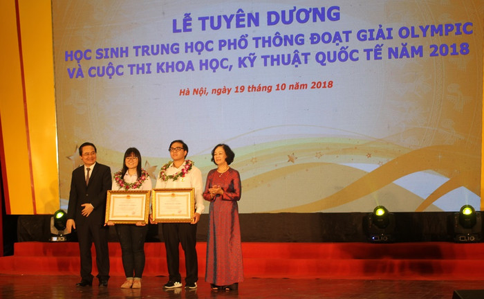 Tháng 10/ 2018 vừa qua, Đức Anh vinh dự được đón nhận Huân chương Lao động hạng Ba khi mới 18 tuổi. (Ảnh: Thùy Linh)