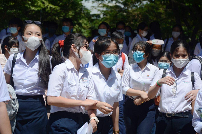 Quảng Ngãi sẽ áp dụng hình thức thi tuyển và xét tuyển trong kỳ tuyển sinh lớp 10 năm học 2022-2023. Ảnh: AP Quảng Ngãi sẽ áp dụng hình thức thi tuyển và xét tuyển trong kỳ tuyển sinh lớp 10 năm học 2022-2023. Ảnh: AP