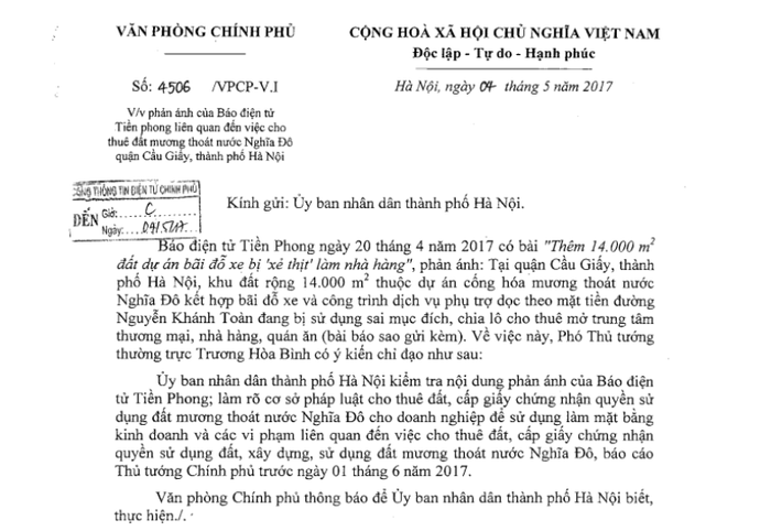 Văn bản chỉ đạo của Văn phòng Chính phủ gửi thành phố Hà Nội về việc kiểm tra nội dung, làm rõ cơ sở pháp luật cho thuê đất, cấp giấy chứng nhận quyền sử dụng đất mương thoát nước Nghĩa Đô. Ảnh Trần Việt.