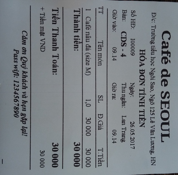 Hóa đơn tính tiền của quán Cafe De Seoul ghi rõ địa chỉ của Hệ thống giáo dục Trường Ngôi Sao Hà Nội. Ảnh Linh Chi.