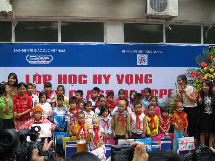 Chính thức khai giảng lớp học Hy vọng tại Bệnh viện Nhi ảnh 14 Chính thức khai giảng lớp học Hy vọng tại Bệnh viện Nhi ảnh 14
