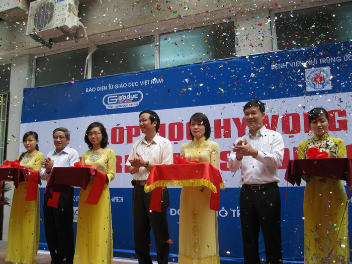 Chính thức khai giảng lớp học Hy vọng tại Bệnh viện Nhi ảnh 9 Chính thức khai giảng lớp học Hy vọng tại Bệnh viện Nhi ảnh 9