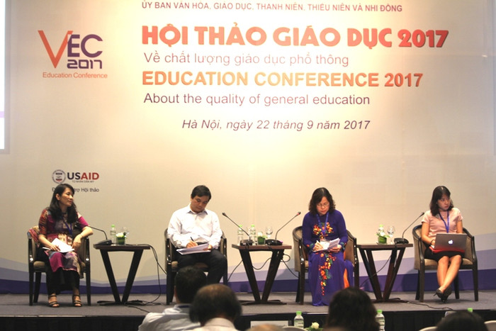 Làm sao để giáo viên yêu nghề hơn là chủ đề được nhiều học giả quan tâm tại Hội thảo giáo dục năm 2017 (ảnh Trinh Phúc). Làm sao để giáo viên yêu nghề hơn là chủ đề được nhiều học giả quan tâm tại Hội thảo giáo dục năm 2017 (ảnh Trinh Phúc).