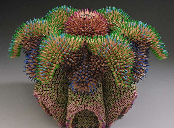 Phải mất gần 2 tháng để chị ấy hoàn thành các tác phẩm của mình.