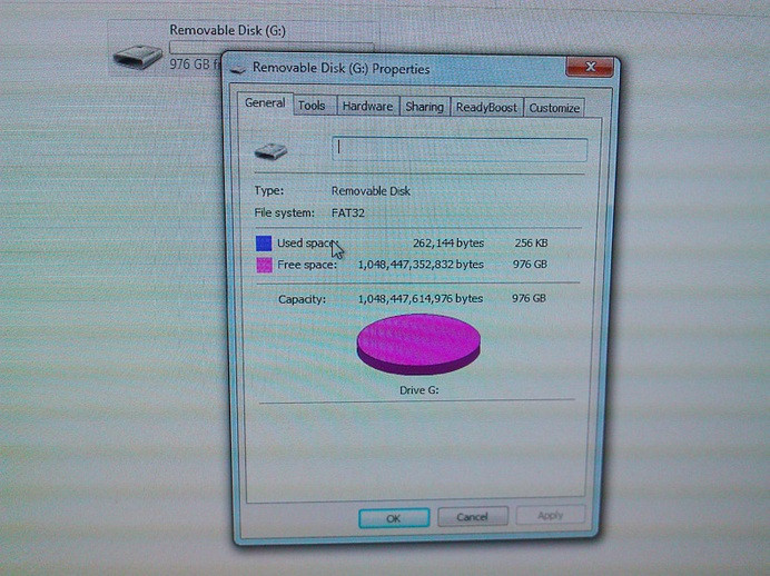 Khi kiểm tra thông số của ổ đĩa thì nó được format định dạng FAT 32.Liệu đây là nguyên nhân khiến tốc độ copy của ổ cứng chậm! Ngay sau đó chủ nhân của thiết bị này liền format lại với định dạng NTFS. Khi kiểm tra thông số của ổ đĩa thì nó được format định dạng FAT 32.Liệu đây là nguyên nhân khiến tốc độ copy của ổ cứng chậm! Ngay sau đó chủ nhân của thiết bị này liền format lại với định dạng NTFS.