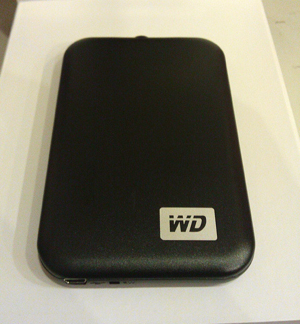 Và đây là nhân vật chính, trông khá đẹp và mỏng Và đây là nhân vật chính, trông khá đẹp và mỏng