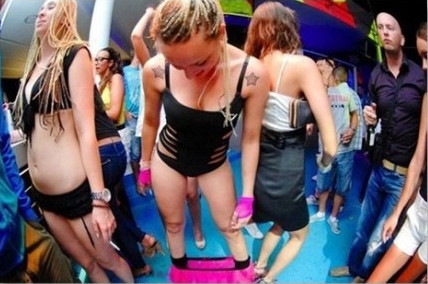 Miễn bình luận.