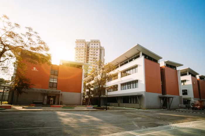 Hanoi Academy là một trong những trường đào tạo chương trình Song ngữ Quốc tế đầu tiên tại Hà Nội