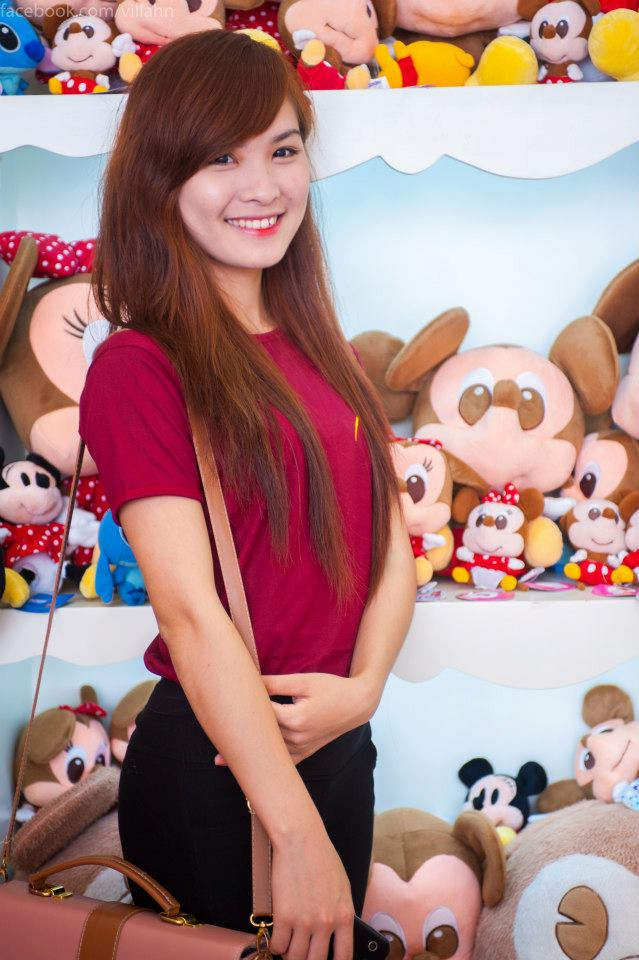 Phương Thu hiện đang tham gia cuộc thi Imiss Thăng Long 2012 và đã lọt vào top 30. Đến với cuộc thi, cô muốn thử sức mình, rèn luyện sự tự tin và bản lĩnh sân khấu, và qua cuộc thi sẽ giúp cô trưởng thành hơn rất nhiều. <<NGẨN NGƠ TRƯỚC STYLE DỄ THƯƠNG CỦA HƯƠNG ZINNIE <<HOTGIRL THANH THỦY ƯỚC MƠ LÀM CÔ GIÁO <<NÉT HỒN NHIÊN TINH NGHỊCH CỦA NỮ DIỄN VIÊN NHÍ HÀ ANH <<Á KHÔI CĐ TÀI CHÍNH - HẢI QUAN ĐẸP LÃNG MẠN TRONG SẮC TÍM <<HOT GIRL CẨM TÚ ĐẸP LÃNG MẠN TRONG SẮC MÀU HOA CỎ Phương Thu hiện đang tham gia cuộc thi Imiss Thăng Long 2012 và đã lọt vào top 30. Đến với cuộc thi, cô muốn thử sức mình, rèn luyện sự tự tin và bản lĩnh sân khấu, và qua cuộc thi sẽ giúp cô trưởng thành hơn rất nhiều. <<NGẨN NGƠ TRƯỚC STYLE DỄ THƯƠNG CỦA HƯƠNG ZINNIE <<HOTGIRL THANH THỦY ƯỚC MƠ LÀM CÔ GIÁO <<NÉT HỒN NHIÊN TINH NGHỊCH CỦA NỮ DIỄN VIÊN NHÍ HÀ ANH <<Á KHÔI CĐ TÀI CHÍNH - HẢI QUAN ĐẸP LÃNG MẠN TRONG SẮC TÍM <<HOT GIRL CẨM TÚ ĐẸP LÃNG MẠN TRONG SẮC MÀU HOA CỎ