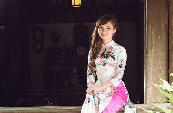 Cuộc thi IMiss Thăng Long 2012 đã cho Thu những khoảnh khắc đẹp khi đồng hành cùng các thí sinh khác và trở thành những người bạn tốt, đặc biệt cuộc thi giúp cô trưởng thành hơn. Trong bộ ảnh áo dài dự thi với sự đồng hành của nhiếp ảnh Nguyễn Tuấn Hưng, Phương Thu đẹp rạng ngời và duyên dáng bên tà áo dài Việt <<NGẨN NGƠ TRƯỚC STYLE DỄ THƯƠNG CỦA HƯƠNG ZINNIE <<HOTGIRL THANH THỦY ƯỚC MƠ LÀM CÔ GIÁO <<NÉT HỒN NHIÊN TINH NGHỊCH CỦA NỮ DIỄN VIÊN NHÍ HÀ ANH <<Á KHÔI CĐ TÀI CHÍNH - HẢI QUAN ĐẸP LÃNG MẠN TRONG SẮC TÍM <<HOT GIRL CẨM TÚ ĐẸP LÃNG MẠN TRONG SẮC MÀU HOA CỎ Cuộc thi IMiss Thăng Long 2012 đã cho Thu những khoảnh khắc đẹp khi đồng hành cùng các thí sinh khác và trở thành những người bạn tốt, đặc biệt cuộc thi giúp cô trưởng thành hơn. Trong bộ ảnh áo dài dự thi với sự đồng hành của nhiếp ảnh Nguyễn Tuấn Hưng, Phương Thu đẹp rạng ngời và duyên dáng bên tà áo dài Việt <<NGẨN NGƠ TRƯỚC STYLE DỄ THƯƠNG CỦA HƯƠNG ZINNIE <<HOTGIRL THANH THỦY ƯỚC MƠ LÀM CÔ GIÁO <<NÉT HỒN NHIÊN TINH NGHỊCH CỦA NỮ DIỄN VIÊN NHÍ HÀ ANH <<Á KHÔI CĐ TÀI CHÍNH - HẢI QUAN ĐẸP LÃNG MẠN TRONG SẮC TÍM <<HOT GIRL CẨM TÚ ĐẸP LÃNG MẠN TRONG SẮC MÀU HOA CỎ