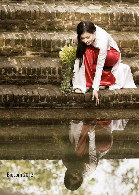 Trong bộ ảnh mới với sự đồng hành của nhiếp ảnh Bigcom trong suốt cuộc thi IMiss Thăng Long, Thùy Dương đẹp dịu dàng, trong sáng trong tà áo dài trắng. <<NỮ SINH KINH BẮC DỊU DÀNG KHOE SẮC TRONG TÀ ÁO DÀI <<HOT GIRL CẨM TÚ ĐẸP LÃNG MẠN TRONG SẮC MÀU HOA CỎ <<NGỠ NGÀNG HOT GIRL CÓ VẺ ĐẸP GIỐNG CA SỸ BẢO THY <<NỮ SINH CĐ DU LỊCH ĐẸP DỊU DÀNG TRONG NẮNG THU