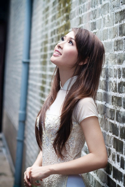 Bộ ảnh áo dài mới của Ánh Tuyết được thực hiện để tham dự thi cuộc thi Missphotovietnam.vn vào một ngày chủ nhật đẹp trời tại một ngôi chùa gần phố lồng đèn. <<Á KHÔI CĐ TÀI CHÍNH - HẢI QUAN ĐẸP LÃNG MẠN TRONG SẮC TÍM <<Á KHÔI SARAH TUYẾT VAI TRẦN GỢI CẢM <<NỤ CƯỜI THIÊN THẦN CỦA THIẾU NỮ CẨM VÂN <<HOTGIRL HỌC VIỆN BÁO CHÍ ĐẸP RẠNG NGỜI TRONG SẮC THU >>MIDU KHOE VẺ ĐẸP GỢI CẢM GIỮA SÀI GÒN HOA LỆ >>NHỮNG NỮ SINH DIỆN ÁO DÀI ĐẸP HƠN HOA HẬU MAI PHƯƠNG THÚY (P33) Bộ ảnh áo dài mới của Ánh Tuyết được thực hiện để tham dự thi cuộc thi Missphotovietnam.vn vào một ngày chủ nhật đẹp trời tại một ngôi chùa gần phố lồng đèn. <<Á KHÔI CĐ TÀI CHÍNH - HẢI QUAN ĐẸP LÃNG MẠN TRONG SẮC TÍM <<Á KHÔI SARAH TUYẾT VAI TRẦN GỢI CẢM <<NỤ CƯỜI THIÊN THẦN CỦA THIẾU NỮ CẨM VÂN <<HOTGIRL HỌC VIỆN BÁO CHÍ ĐẸP RẠNG NGỜI TRONG SẮC THU >>MIDU KHOE VẺ ĐẸP GỢI CẢM GIỮA SÀI GÒN HOA LỆ >>NHỮNG NỮ SINH DIỆN ÁO DÀI ĐẸP HƠN HOA HẬU MAI PHƯƠNG THÚY (P33)