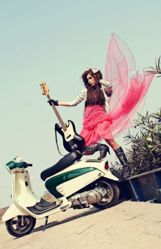 Xe Lambretta LN 125 lắp ráp đầu tiên sẽ dùng 100% linh kiện nhập khẩu, dưới sự kiểm tra và giám sát của các chuyên gia từ Italya. Dòng xe này dự kiến sẽ có giá bán khoảng trên dưới 85 triệu đồng, thấp hơn so với những chiếc xe nhập, có giá 126,8 triệu đồng và hiện đã bán trên thị trường. Xe Lambretta LN 125 lắp ráp đầu tiên sẽ dùng 100% linh kiện nhập khẩu, dưới sự kiểm tra và giám sát của các chuyên gia từ Italya. Dòng xe này dự kiến sẽ có giá bán khoảng trên dưới 85 triệu đồng, thấp hơn so với những chiếc xe nhập, có giá 126,8 triệu đồng và hiện đã bán trên thị trường.