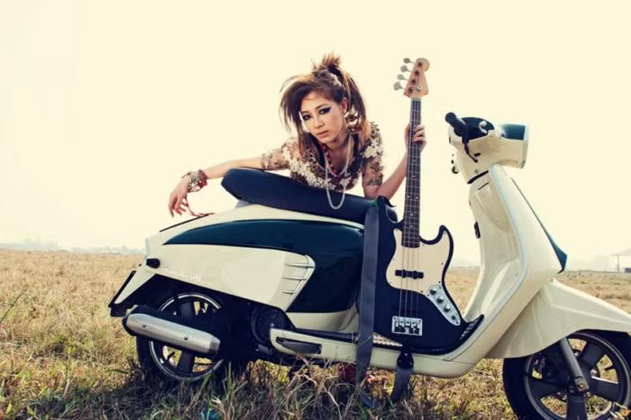 Lambretta LN125 có nhiều màu: đỏ, vàng, cam, xanh da trời, xanh lá cây…