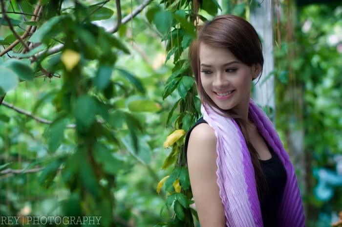 Bộ ảnh mới "sắc tím lãng mạn" được thực hiện bởi nhiếp ảnh Rey photography vào một buổi cuối tuần đẹp trời trong quán cafe Country House với khung cảnh lãng mạn, thơ mộng của hoa và cây cỏ. <<NỮ SINH KINH BẮC DỊU DÀNG KHOE SẮC TRONG TÀ ÁO DÀI <<HOT GIRL CẨM TÚ ĐẸP LÃNG MẠN TRONG SẮC MÀU HOA CỎ <<NGỠ NGÀNG HOT GIRL CÓ VẺ ĐẸP GIỐNG CA SỸ BẢO THY <<NỮ SINH CĐ DU LỊCH ĐẸP DỊU DÀNG TRONG NẮNG THU