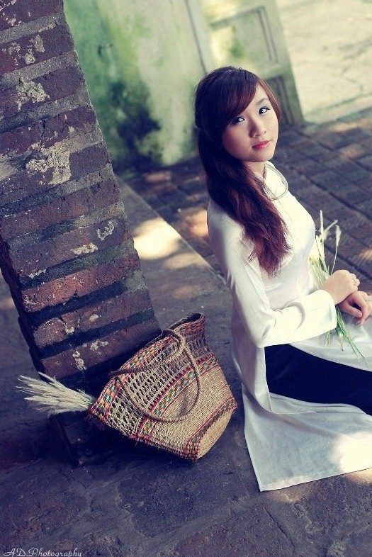 Vân Anh hiện là model của Roy media, Studio Áo cưới có tiếng ở Hà Nội và một số shop thời trang khác. <<NHỮNG NỮ SINH DIỆN DÁO DÀI ĐẸP HƠN CẢ HOA HẬU MAI PHƯƠNG THÚY(P29) <<HOTGIRL HỌC V IỆN BÁO CHÍ ĐẸP RẠNG NGỜI TRONG SẮC THU <<NỮ SINH ĐH PHƯƠNG ĐÔNG THƯỚT THA ÁO DÀI <<NGẨN NGƠ TRƯỚC STYLE DỄ THƯƠNG CỦA HƯƠNG ZINNIE