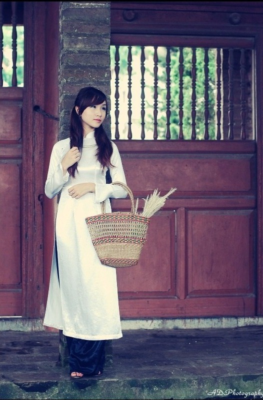 Vân Anh có sở thích nghe nhạc, chụp ảnh, thích đi dạo ngắm phố phường Hà Nội, cafe nói chuyện với bạn bè những lúc rảnh rỗi. <<NHỮNG NỮ SINH DIỆN DÁO DÀI ĐẸP HƠN CẢ HOA HẬU MAI PHƯƠNG THÚY(P29) <<HOTGIRL HỌC V IỆN BÁO CHÍ ĐẸP RẠNG NGỜI TRONG SẮC THU <<NỮ SINH ĐH PHƯƠNG ĐÔNG THƯỚT THA ÁO DÀI <<NGẨN NGƠ TRƯỚC STYLE DỄ THƯƠNG CỦA HƯƠNG ZINNIE