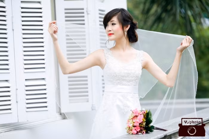 Ước mơ của cô là trở thành một họa sĩ thiết kế đồ họa, mong muốn nghề vẽ của mình gây được ấn tượng cho bản thân và người khác. <<NỮ SINH KINH BẮC ĐẸP DỊU DÀNG TRONG TÀ ÁO DÀI <<NGẨN NGƠ TRƯỚC VẺ ĐẸP THÁNH THIỆN CỦA HOTGIRL NGỌC HIỀN <<HOT GIRL CẨM TÚ ĐẸP LÃNG MẠN TRONG SẮC MÀU HOA CỎ <<NGỠ NGÀNG HOT GIRL CÓ VẺ ĐẸP GIỐNG CA SỸ BẢO THY