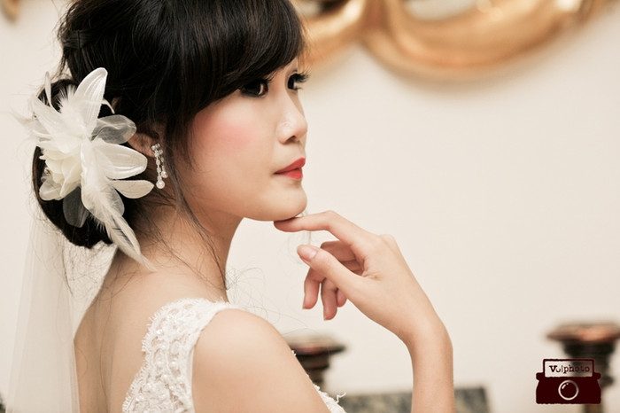 Dù mới bước vào giảng đường, nhưng Ngọc Hà đã rất chu đáo chuẩn bị cho mình một lịch trình học tập và luôn cố gắng để hoàn thiện bản thân và nỗ lực để mang nét vẽ đến với cuộc sống con người và thành công trong nghiệp vẽ của mình. <<NỮ SINH KINH BẮC ĐẸP DỊU DÀNG TRONG TÀ ÁO DÀI <<NGẨN NGƠ TRƯỚC VẺ ĐẸP THÁNH THIỆN CỦA HOTGIRL NGỌC HIỀN <<HOT GIRL CẨM TÚ ĐẸP LÃNG MẠN TRONG SẮC MÀU HOA CỎ <<NGỠ NGÀNG HOT GIRL CÓ VẺ ĐẸP GIỐNG CA SỸ BẢO THY