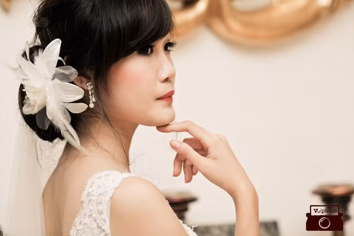 Dù mới bước vào giảng đường, nhưng Ngọc Hà đã rất chu đáo chuẩn bị cho mình một lịch trình học tập và luôn cố gắng để hoàn thiện bản thân và nỗ lực để mang nét vẽ đến với cuộc sống con người và thành công trong nghiệp vẽ của mình. <<NỮ SINH KINH BẮC ĐẸP DỊU DÀNG TRONG TÀ ÁO DÀI <<NGẨN NGƠ TRƯỚC VẺ ĐẸP THÁNH THIỆN CỦA HOTGIRL NGỌC HIỀN <<HOT GIRL CẨM TÚ ĐẸP LÃNG MẠN TRONG SẮC MÀU HOA CỎ <<NGỠ NGÀNG HOT GIRL CÓ VẺ ĐẸP GIỐNG CA SỸ BẢO THY