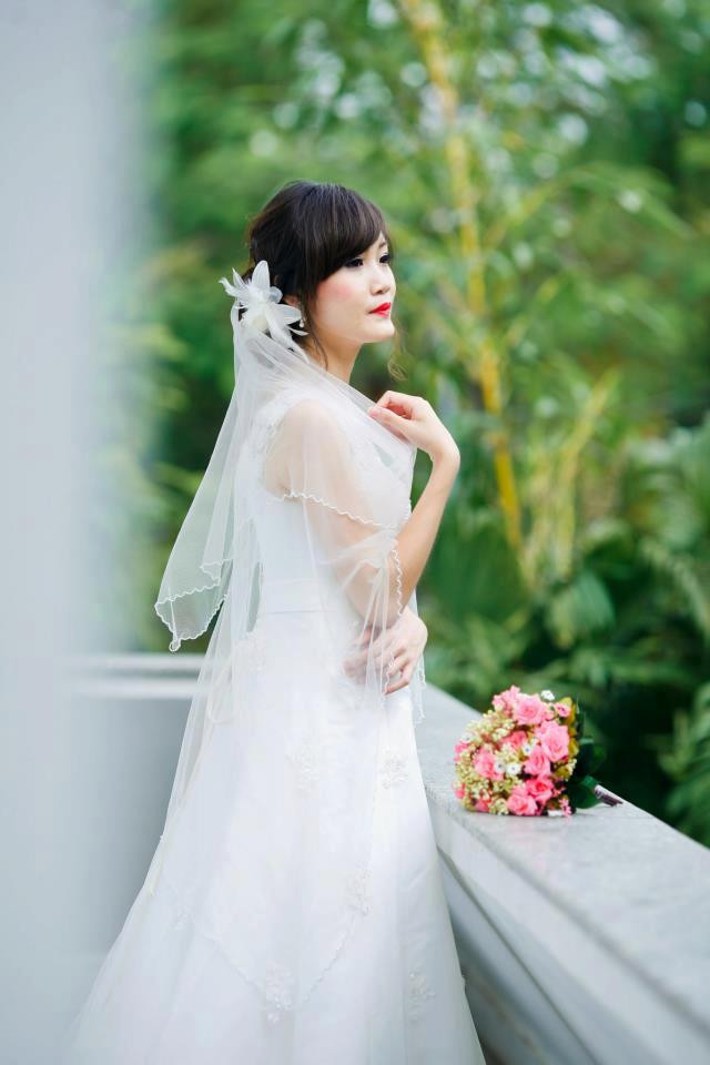 Ngọc Hà còn là một tín đồ thời trang, yêu thích sắc màu và những nét vẽ của những bản thiết kế thời trang. <<NỮ SINH KINH BẮC ĐẸP DỊU DÀNG TRONG TÀ ÁO DÀI <<NGẨN NGƠ TRƯỚC VẺ ĐẸP THÁNH THIỆN CỦA HOTGIRL NGỌC HIỀN <<HOT GIRL CẨM TÚ ĐẸP LÃNG MẠN TRONG SẮC MÀU HOA CỎ <<NGỠ NGÀNG HOT GIRL CÓ VẺ ĐẸP GIỐNG CA SỸ BẢO THY