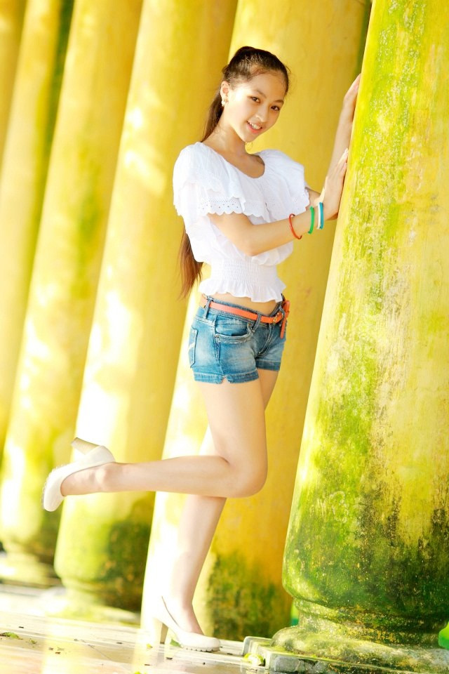 Hà Anh may mắn vì có sự ủng hộ sát cánh của gia đình trong sự nghiệp nghệ thuật và điện ảnh của mình, trước mắt đang cố gắng học tập thật tốt để thi vào lớp 10 với kết quả tốt nhất. <<Á KHÔI CĐ TÀI CHÍNH - HẢI QUAN ĐẸP LÃNG MẠN TRONG SẮC TÍM <<HOT GIRL CẨM TÚ ĐẸP LÃNG MẠN TRONG SẮC MÀU HOA CỎ <<NGỠ NGÀNG HOT GIRL CÓ VẺ ĐẸP GIỐNG CA SỸ BẢO THY <<NỮ SINH CĐ DU LỊCH ĐẸP DỊU DÀNG TRONG NẮNG THU Hà Anh may mắn vì có sự ủng hộ sát cánh của gia đình trong sự nghiệp nghệ thuật và điện ảnh của mình, trước mắt đang cố gắng học tập thật tốt để thi vào lớp 10 với kết quả tốt nhất. <<Á KHÔI CĐ TÀI CHÍNH - HẢI QUAN ĐẸP LÃNG MẠN TRONG SẮC TÍM <<HOT GIRL CẨM TÚ ĐẸP LÃNG MẠN TRONG SẮC MÀU HOA CỎ <<NGỠ NGÀNG HOT GIRL CÓ VẺ ĐẸP GIỐNG CA SỸ BẢO THY <<NỮ SINH CĐ DU LỊCH ĐẸP DỊU DÀNG TRONG NẮNG THU